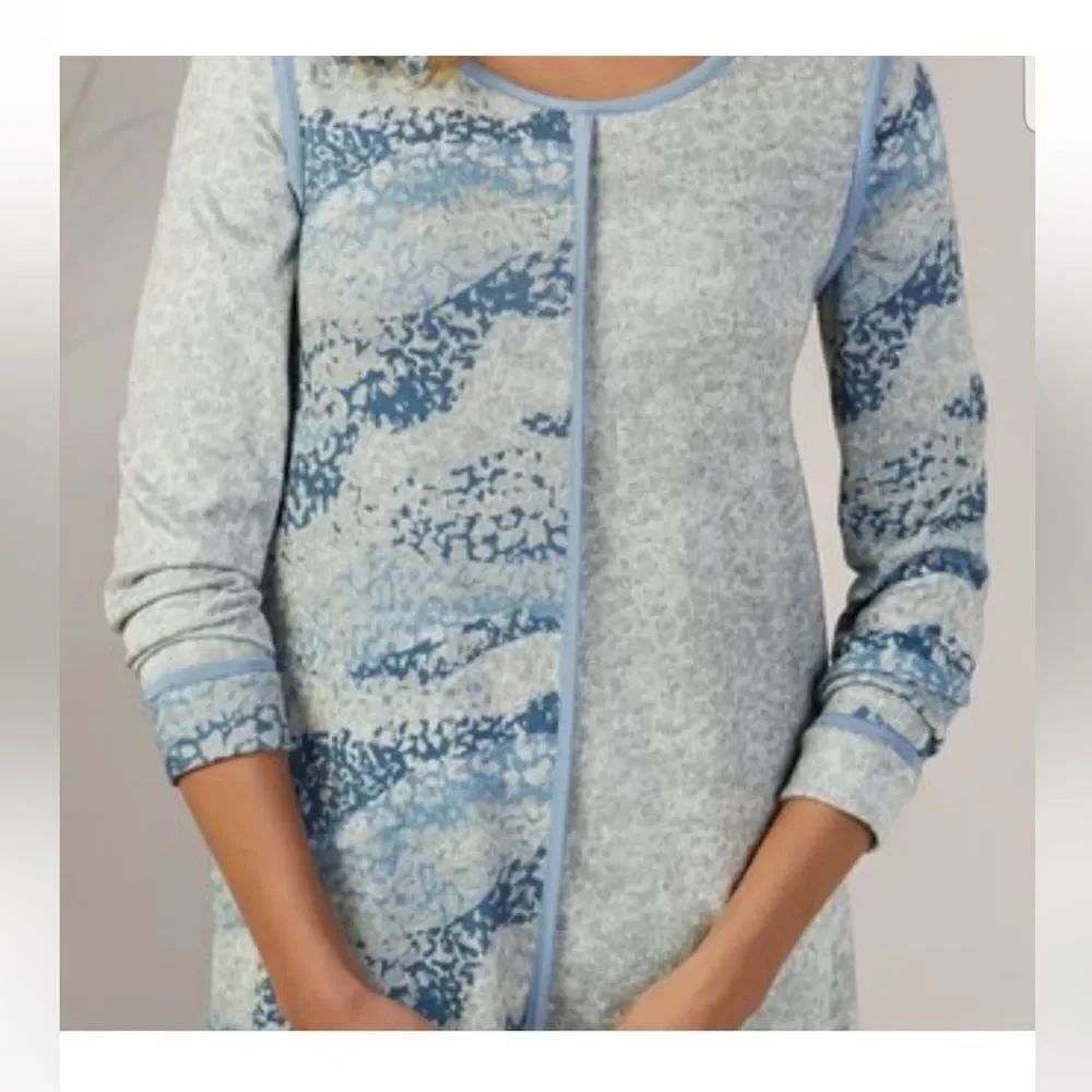 Soft Surroundings Small Animal Print Piped Tunic Sweater Blue/Soft Gray size S.
